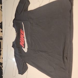 Mens size small Nike tee shirt